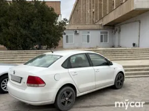 фото Volkswagen Polo 2013 года с пробегом за 4200000 тенге в undefined - фото 3