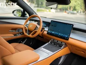 фото BYD Han 2025 года с пробегом за 20000000 тенге в undefined - фото 3