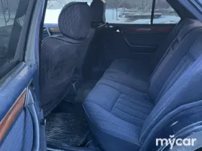 фото Mercedes-Benz E-Класс 1994 года с пробегом за 500000 тенге в undefined - фото 3