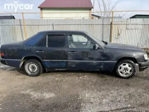 фото Mercedes-Benz E-Класс 1994 года с пробегом за 500000 тенге в undefined - фото 2