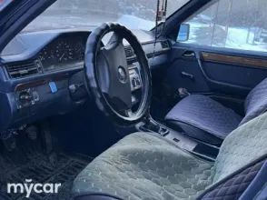 фото Mercedes-Benz E-Класс 1994 года с пробегом за 500000 тенге в undefined - фото 4