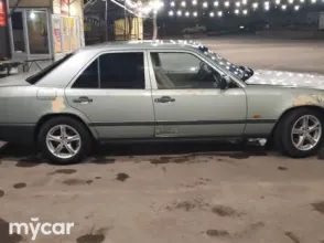 фото Mercedes-Benz E-Класс 1989 года с пробегом за 850000 тенге в undefined - фото 2