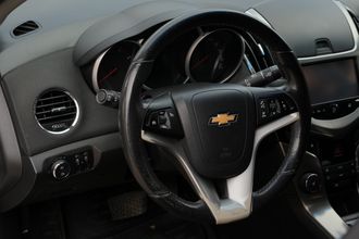 фото Chevrolet Cruze 2015 года с пробегом за 4200000 тенге в undefined - фото 3