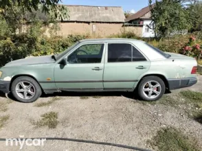 фото Mercedes-Benz E-Класс 1989 года с пробегом за 850000 тенге в undefined - фото 4