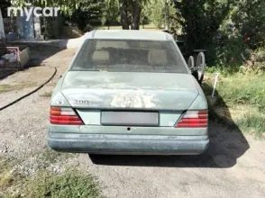 фото Mercedes-Benz E-Класс 1989 года с пробегом за 850000 тенге в undefined - фото 3