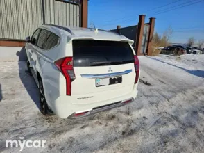 фото Mitsubishi Montero Sport 2025 года с пробегом за 24500000 тенге в undefined - фото 4