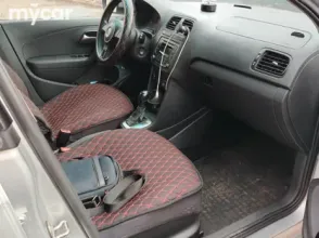 фото Volkswagen Polo 2014 года с пробегом за 4500000 тенге в undefined - фото 2