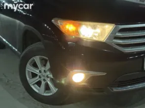 фото Toyota Highlander 2012 года с пробегом за 12500000 тенге в undefined - фото 4