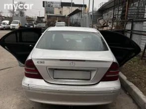 фото Mercedes-Benz C-Класс 2001 года с пробегом за 2000000 тенге в undefined - фото 4
