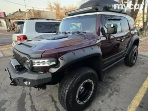 фото Toyota FJ Cruiser 2006 года с пробегом за 13000000 тенге в undefined - фото 1
