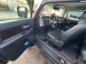 фото Toyota FJ Cruiser 2006 года с пробегом за 13000000 тенге в undefined - фото 4