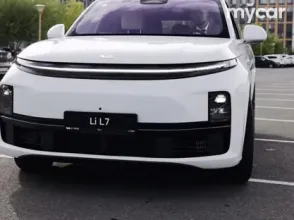 фото LiXiang L7 2025 года с пробегом за 31200000 тенге в undefined - фото 2