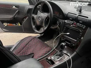 фото Mercedes-Benz C-Класс 2001 года с пробегом за 2000000 тенге в undefined - фото 3