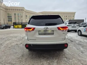 фото Toyota Highlander 2017 года с пробегом за 22000000 тенге в undefined - фото 3