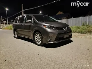 фото Toyota Sienna 2017 года с пробегом за 12000000 тенге в undefined - фото 3