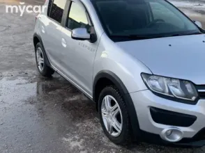 фото Renault Sandero 2016 года с пробегом за 4500000 тенге в undefined - фото 1