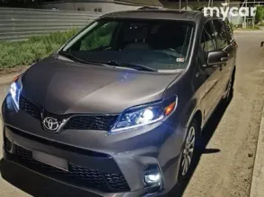 фото Toyota Sienna 2017 года с пробегом за 12000000 тенге в undefined - фото 1