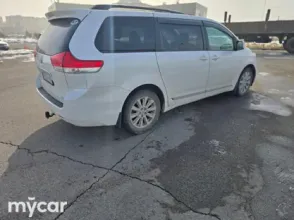 фото Toyota Sienna 2012 года с пробегом за 13900000 тенге в undefined - фото 4