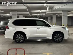фото Lexus LX 2018 года с пробегом за 35000000 тенге в undefined - фото 4