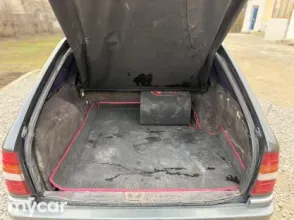 фото Mercedes-Benz E-Класс 1994 года с пробегом за 3150000 тенге в undefined - фото 2