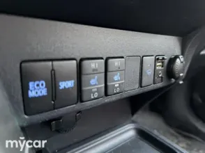 фото Toyota RAV4 2013 года с пробегом за 9200000 тенге в undefined - фото 4