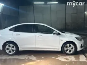 фото Chevrolet Onix 2023 года с пробегом за 4800000 тенге в undefined - фото 2