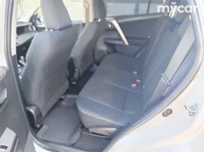 фото Toyota RAV4 2018 года с пробегом за 10900000 тенге в undefined - фото 2