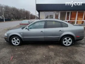 фото Volkswagen Passat 2004 года с пробегом за 1600000 тенге в undefined - фото 2