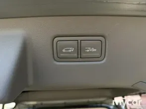 фото Hyundai Staria 2023 года с пробегом за 23000000 тенге в undefined - фото 2