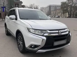 фото Mitsubishi Outlander 2015 года с пробегом за 9500000 тенге в undefined - фото 1