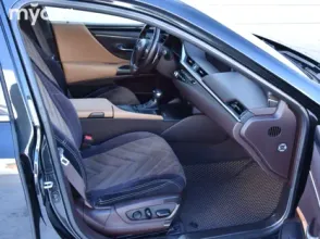 фото Lexus ES 2020 года с пробегом за 21500000 тенге в undefined - фото 3