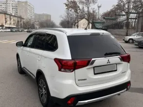 фото Mitsubishi Outlander 2015 года с пробегом за 9500000 тенге в undefined - фото 3