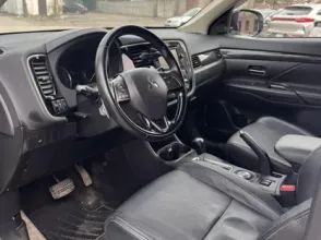 фото Mitsubishi Outlander 2015 года с пробегом за 9500000 тенге в undefined - фото 4