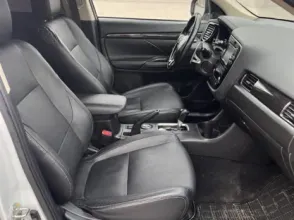 фото Mitsubishi Outlander 2015 года с пробегом за 9500000 тенге в undefined - фото 2