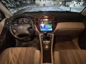 фото Toyota Highlander 2003 года с пробегом за 6000000 тенге в undefined - фото 2