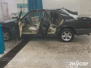 фото Mercedes-Benz E-Класс 1991 года с пробегом за 2000000 тенге в undefined - фото 3