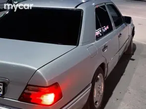 фото Mercedes-Benz E-Класс 1995 года с пробегом за 2150000 тенге в undefined - фото 3