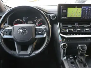 фото Toyota Land Cruiser 2022 года с пробегом за 57500000 тенге в undefined - фото 4