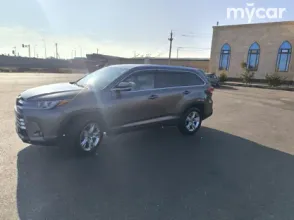 фото Toyota Highlander 2017 года с пробегом за 14500000 тенге в undefined - фото 4