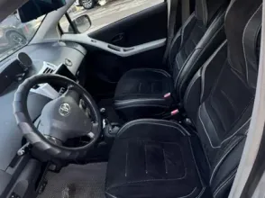 фото Toyota Yaris 2008 года с пробегом за 4000000 тенге в undefined - фото 2