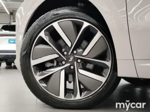 фото LiXiang L6 2024 года с пробегом за 21590000 тенге в undefined - фото 2