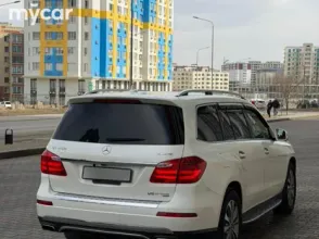 фото Mercedes-Benz GL-Класс 2015 года с пробегом за 15500000 тенге в undefined - фото 4