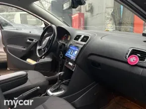 фото Volkswagen Polo 2016 года с пробегом за 5100000 тенге в undefined - фото 4