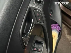 фото Volkswagen Polo 2016 года с пробегом за 5100000 тенге в undefined - фото 2