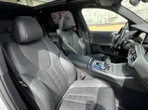 фото BMW X5 2022 года с пробегом за 40000000 тенге в undefined - фото 4