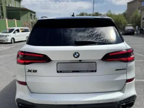 фото BMW X5 2022 года с пробегом за 40000000 тенге в undefined - фото 2