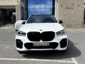 фото BMW X5 2022 года с пробегом за 40000000 тенге в undefined - фото 1
