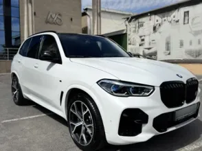 фото BMW X5 2022 года с пробегом за 40000000 тенге в undefined - фото 4