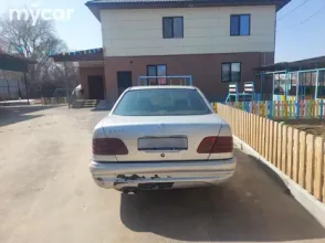 фото Mercedes-Benz E-Класс 1996 года с пробегом за 2800000 тенге в undefined - фото 3