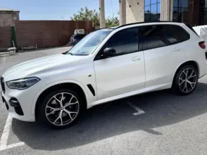 фото BMW X5 2022 года с пробегом за 40000000 тенге в undefined - фото 4